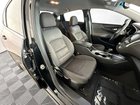 Used 2020 Chevrolet Malibu LT FWD image 27