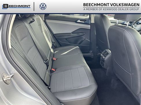 Used 2024 Volkswagen Taos SE FWD image 24