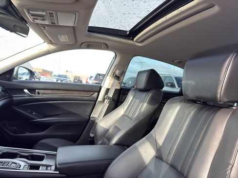 Used 2022 Honda Accord Touring image 26
