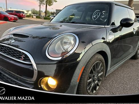 Used 2017 MINI Cooper S image 3