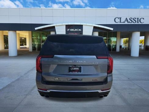 Used 2025 GMC Yukon Denali AWD/4WD image 7