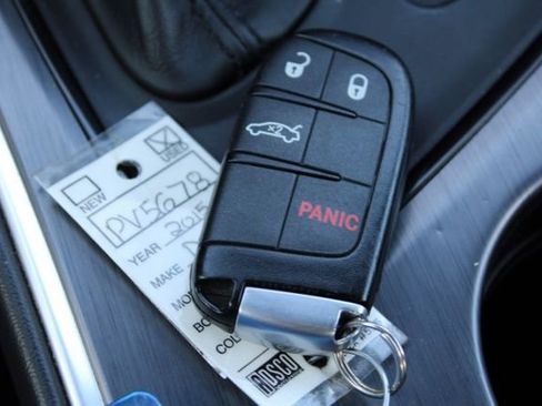 Used 2015 Dodge Challenger R/T Plus image 25