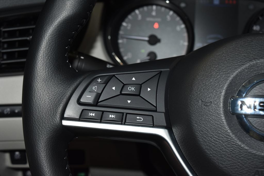 Certified 2022 Nissan Rogue Sport SL AWD/4WD image 7