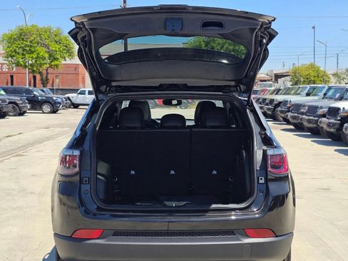 New 2026 Jeep Compass Latitude AWD/4WD image 9