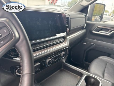 Used 2025 Chevrolet Silverado 2500 LTZ w/ Trail Boss Package AWD/4WD image 12