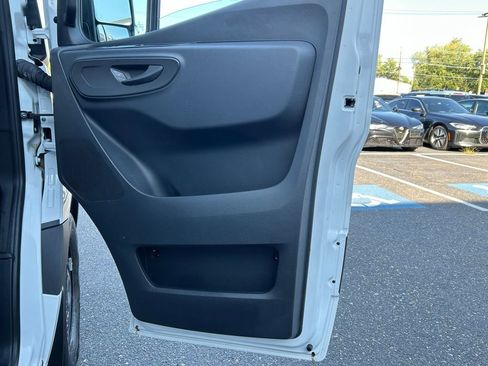 Used 2025 Mercedes-Benz Sprinter 2500 image 9