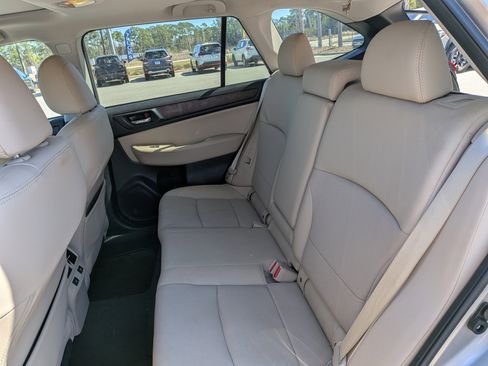 Used 2017 Subaru Outback 2.5i Limited image 13