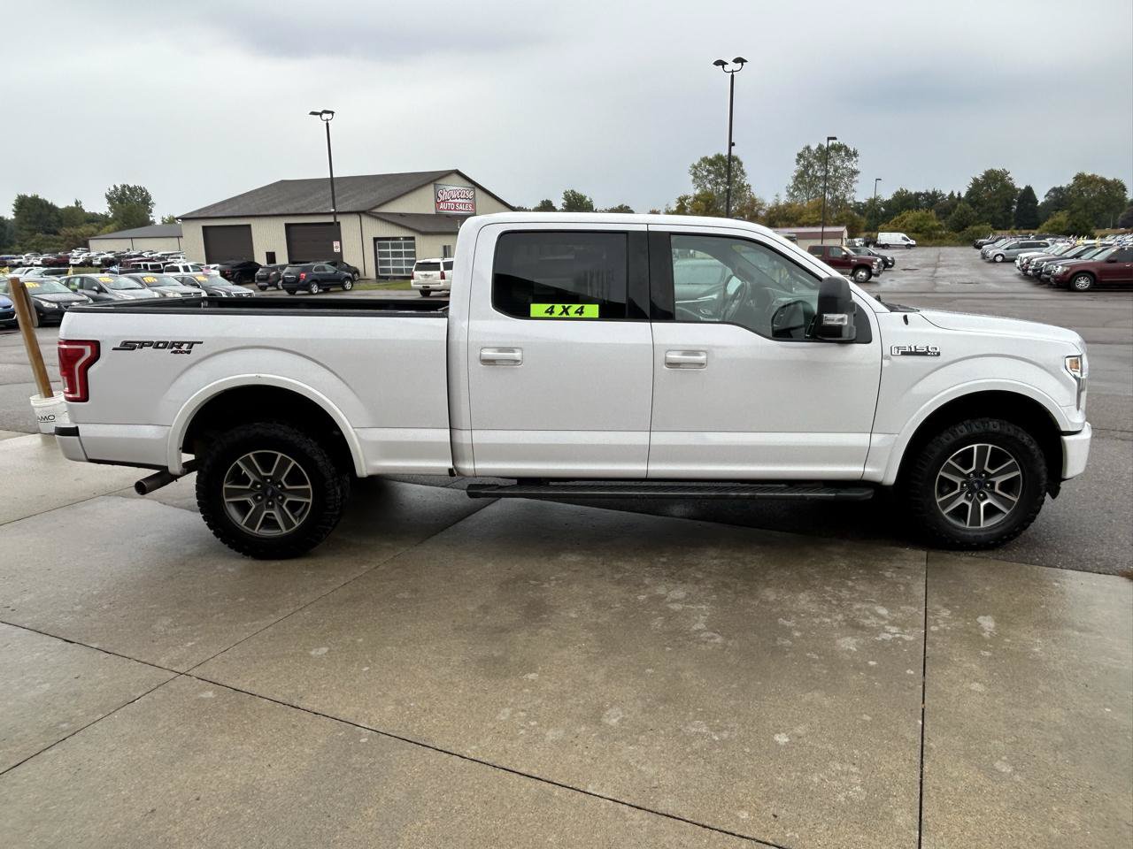 Used 2016 Ford F150 XLT w/ Equipment Group 302A Luxury AWD/4WD image 4