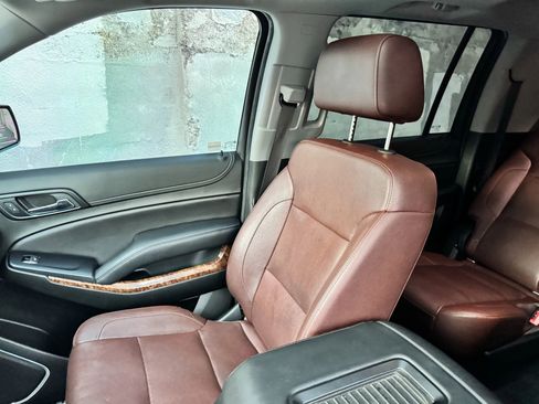 Used 2020 Chevrolet Suburban Premier w/ Premier Plus Edition image 20