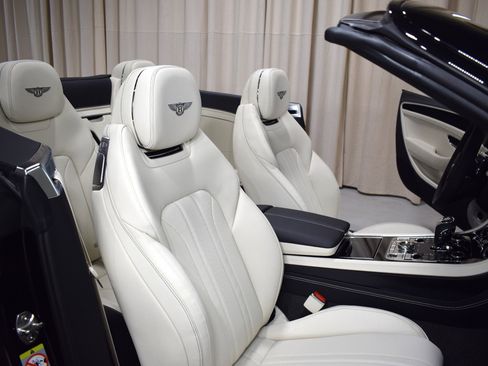 New 2025 Bentley Continental GTC image 23