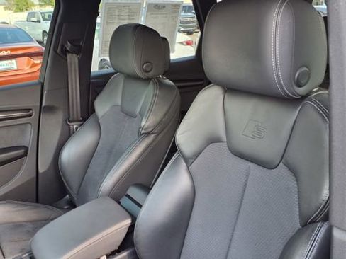 Used 2022 Audi SQ5 Premium w/ Convenience Package image 15