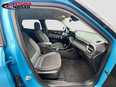 Used 2025 Chevrolet TrailBlazer LT image 34