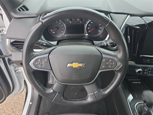 Certified 2022 Chevrolet Traverse LT image 11