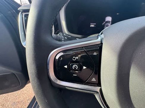 Used 2023 Volvo S60 B5 Plus w/ Climate Package image 18