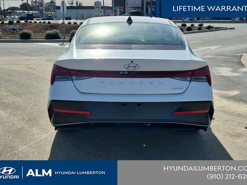 New 2026 Hyundai Elantra Limited FWD image 8