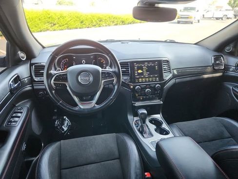 Used 2021 Jeep Grand Cherokee Trailhawk w/ Premium Lighting Group AWD/4WD image 34