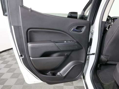 Used 2017 GMC Canyon SLE w/ SLE Convenience Package image 16