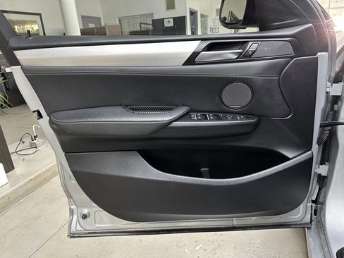 Used 2017 BMW X4 M40i w/ Technology Package image 10