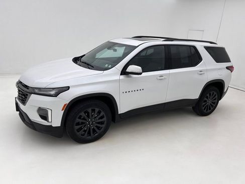 Used 2023 Chevrolet Traverse RS AWD/4WD image 9