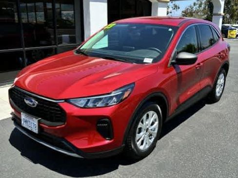 Used 2023 Ford Escape Active FWD image 2