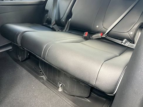New 2026 Honda Odyssey Touring image 17