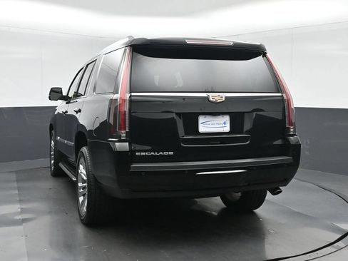Used 2020 Cadillac Escalade Luxury w/ LPO, Radiant Package AWD/4WD image 5