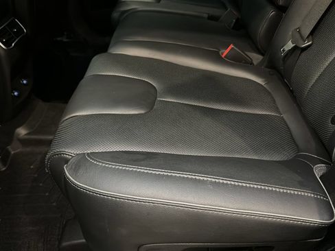 Used 2022 Hyundai Santa Fe SEL w/ Convenience + Premium Package AWD/4WD image 15
