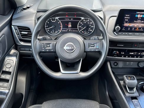 Used 2024 Nissan Rogue SV image 15