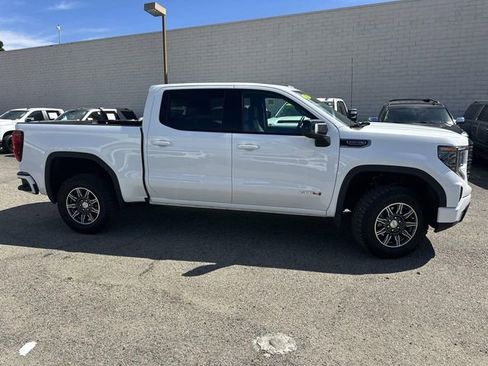 Used 2025 GMC Sierra 1500 AT4 image 3