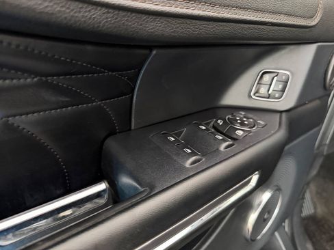 Used 2018 Ford Expedition Platinum AWD/4WD image 16