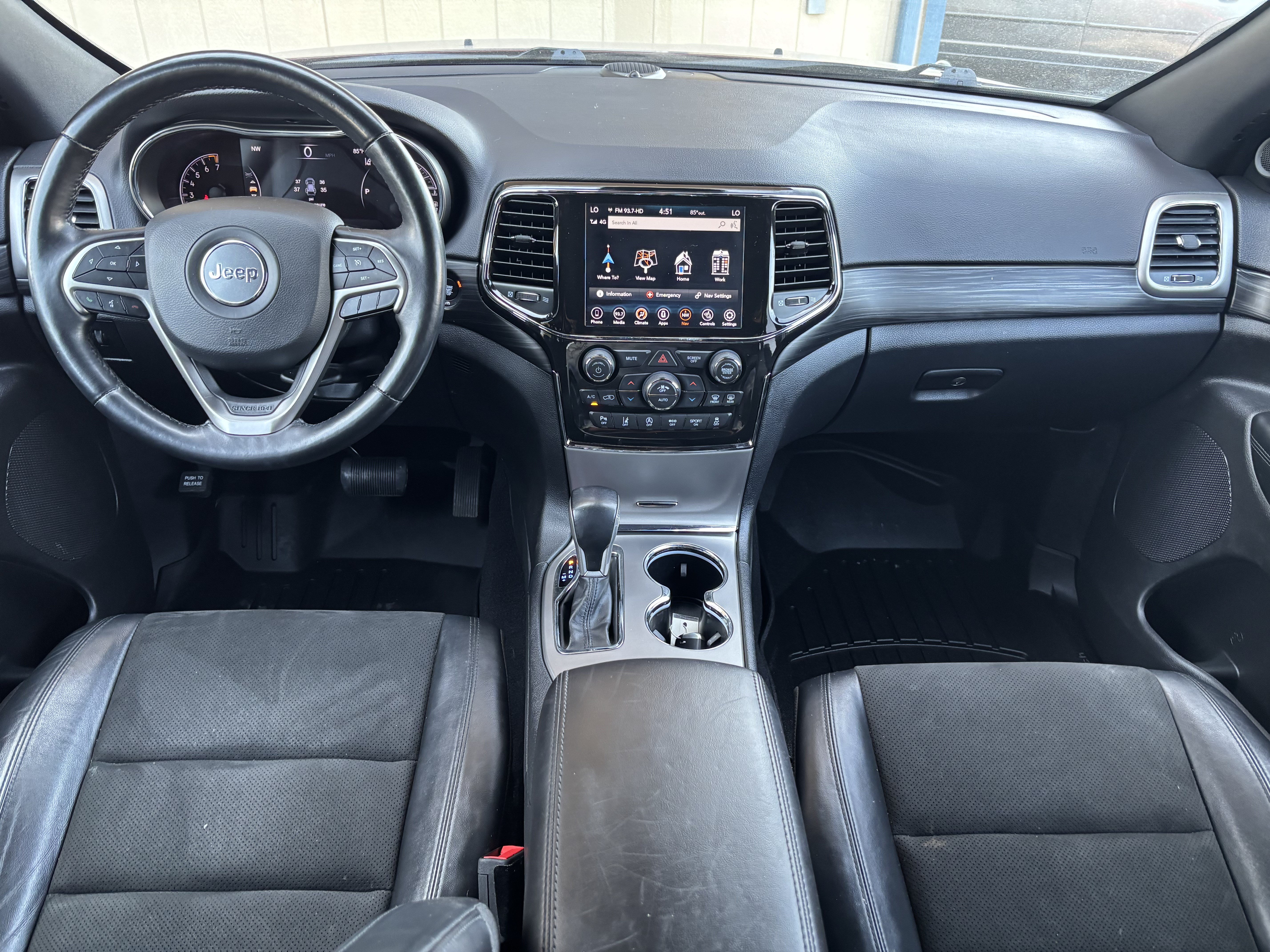 Used 2021 Jeep Grand Cherokee Laredo X AWD/4WD image 22