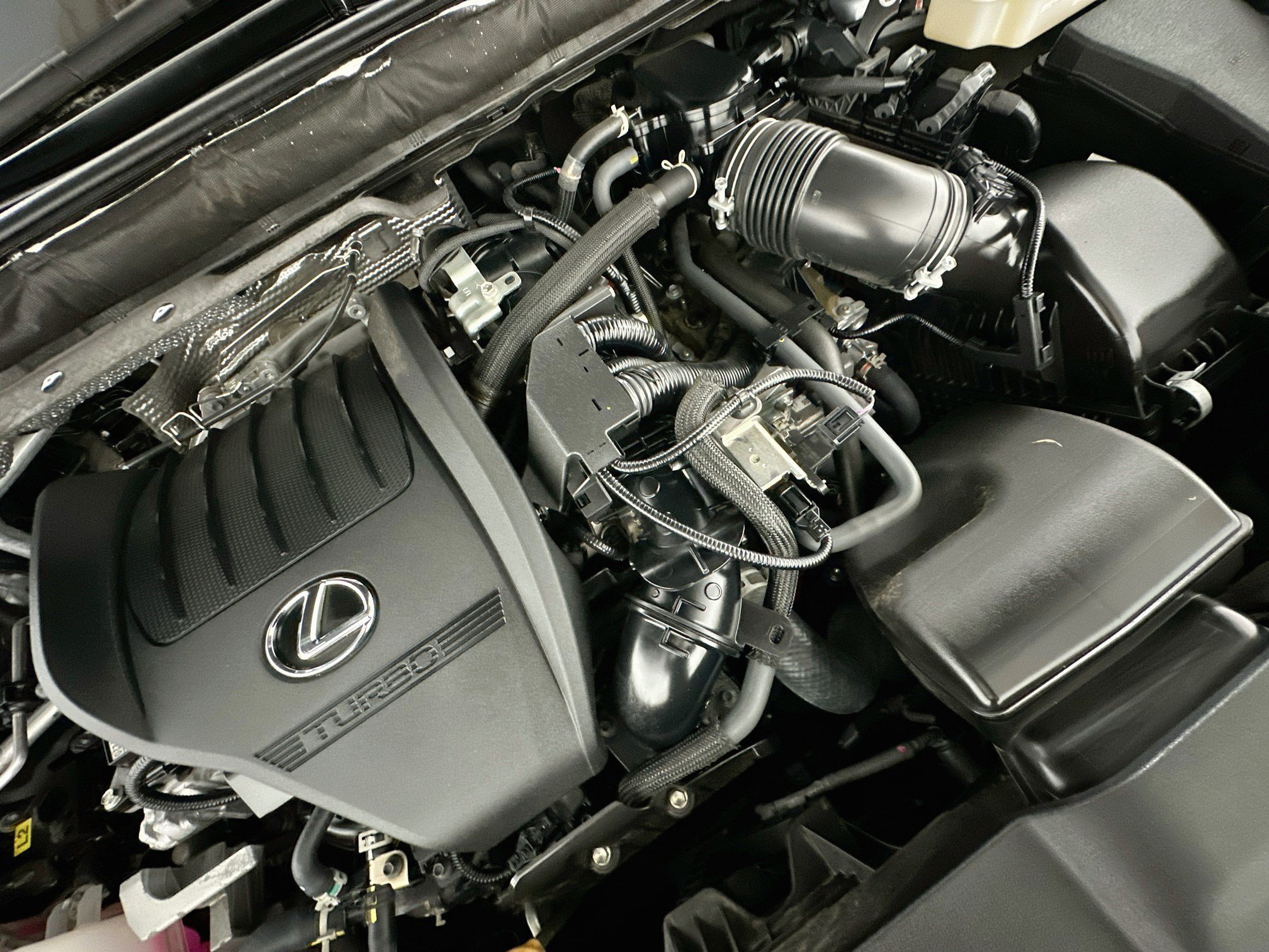 Used 2023 Lexus RX 500h F Sport w/ Accessory Package (Z1) AWD/4WD image 34