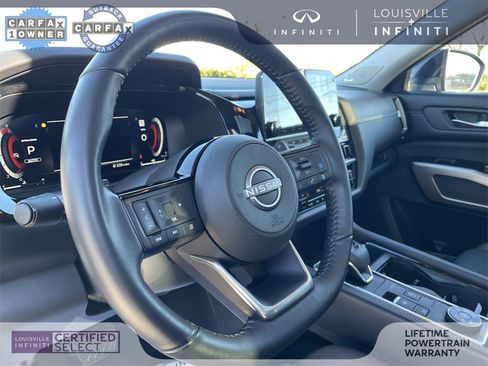 Used 2023 Nissan Pathfinder Platinum image 19