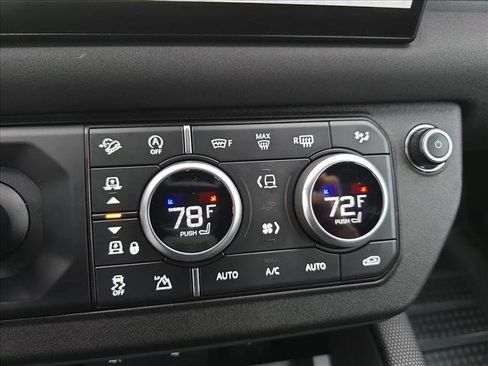 Used 2022 Land Rover Defender 110 X-Dynamic SE image 22