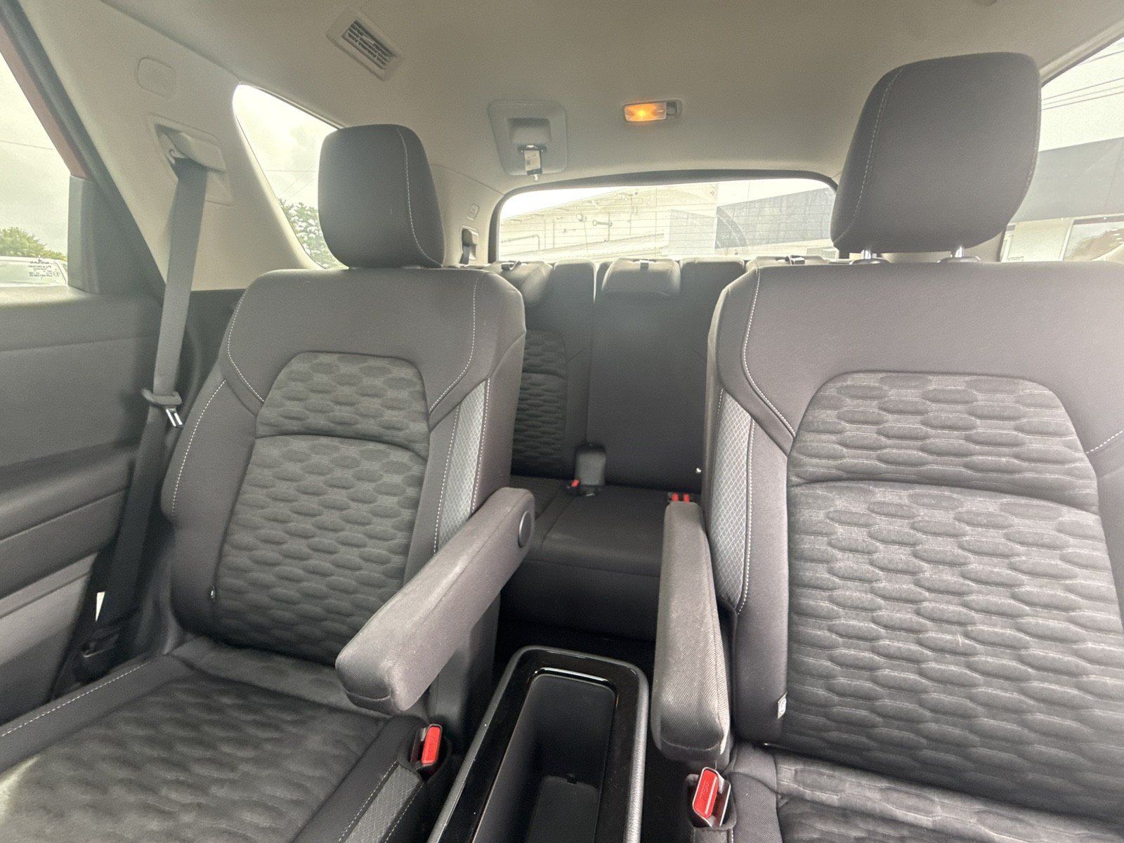 Used 2022 Nissan Pathfinder SV w/ SV Premium Package AWD/4WD image 30