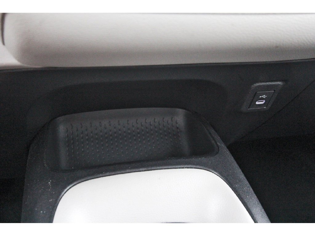 Used 2025 Toyota Corolla LE FWD image 29