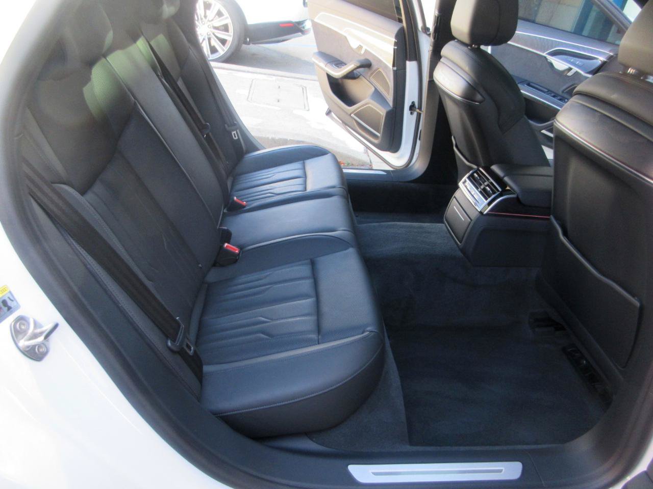 Used 2025 Audi A8 L 3.0T w/ EXECUTIVE PACKAGE w/ Executive Package AWD/4WD image 37