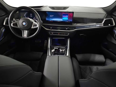 Used 2026 BMW X6 xDrive40i w/ Climate Comfort Package image 13