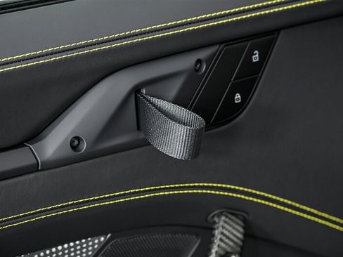 Used 2024 Porsche 911 GT3 RS RWD image 16