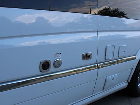 Used 2013 Mercedes-Benz Sprinter 3500 image 13