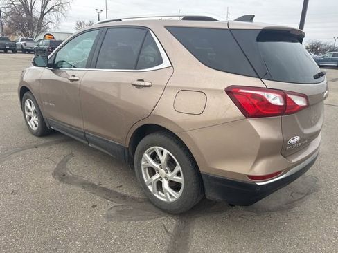 Used 2018 Chevrolet Equinox LT image 8
