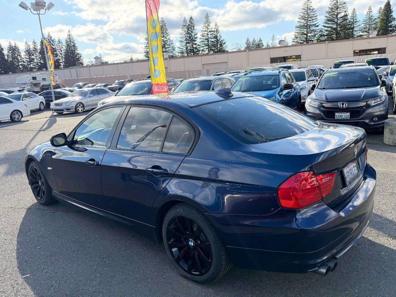 Used 2011 BMW 328i Sedan RWD image 6