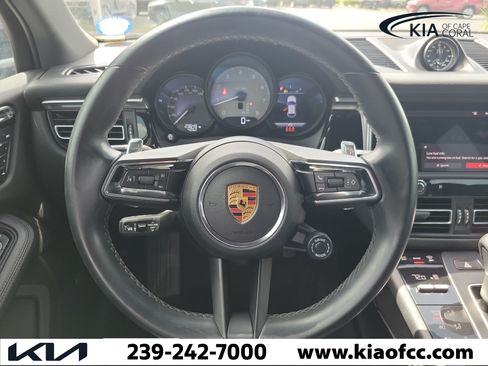Used 2022 Porsche Macan S AWD/4WD image 17