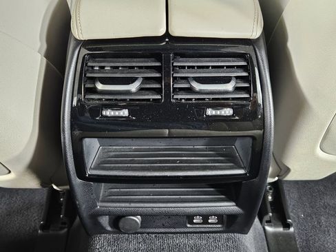 Used 2023 BMW 540i w/ Executive Package image 24