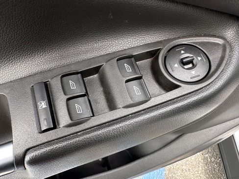 Used 2018 Ford Escape SE w/ SE Sync 3 Package AWD/4WD image 9