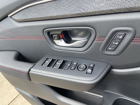Used 2026 Honda Pilot Black Edition image 48