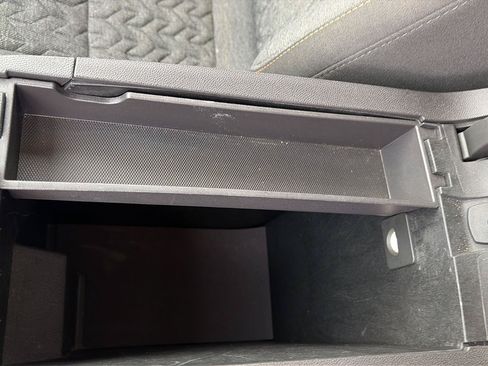 Used 2024 Chevrolet Equinox LT FWD image 14