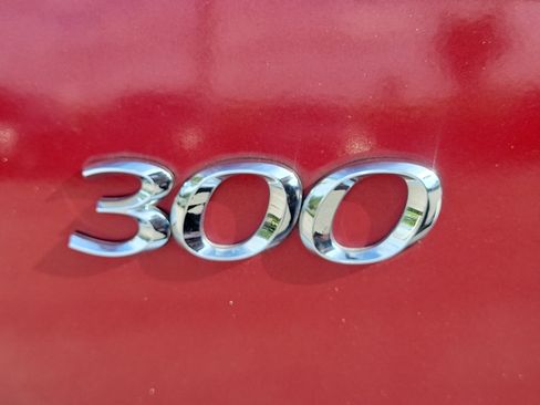Used 2014 Chrysler 300 RWD image 11