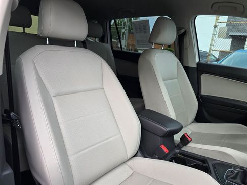 Used 2021 Volkswagen Tiguan SE FWD image 9