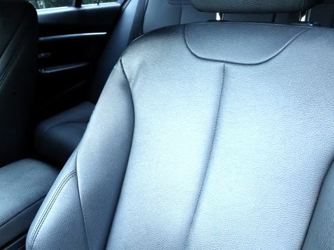 Used 2017 BMW 330i Sedan image 23